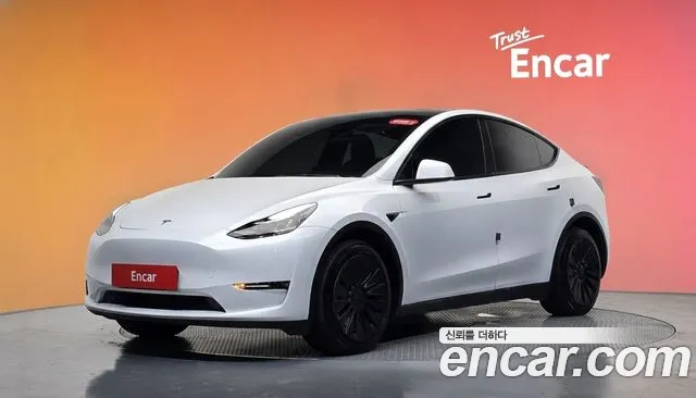 Фотография автомобиля — Tesla Model Y