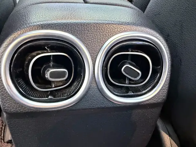 Mercedes-Benz C-Class — Фото автомобиля 16