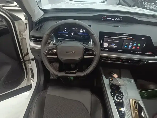 Changan Z6 — Фото автомобиля 10