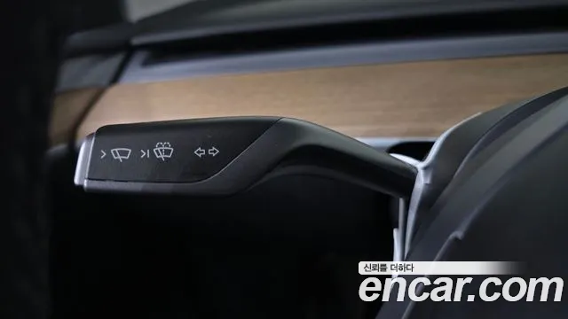 Tesla Model Y — Фото автомобиля 7