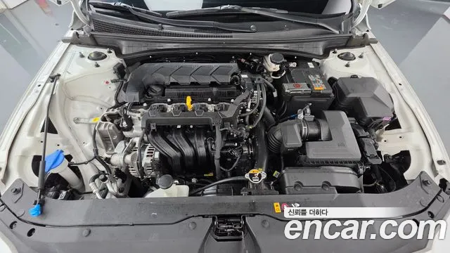 Hyundai Avante CN7 — Фото автомобиля 5