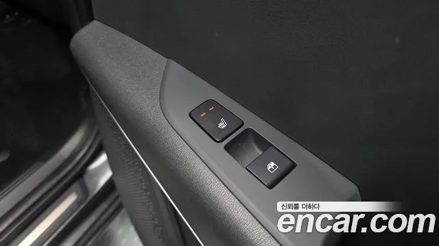 Kia Niro — Фото автомобиля 18