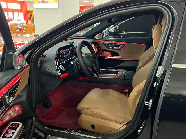 Mercedes-Benz E-Class — Фото автомобиля 4