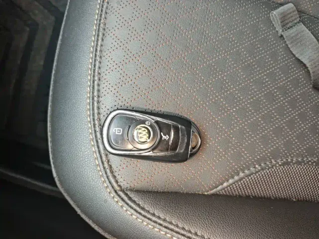 Buick Verano — Фото автомобиля 8