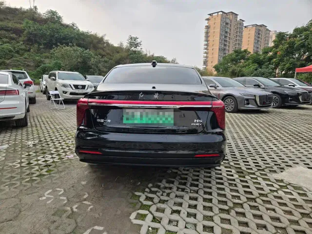 Hongqi H5 PHEV — Фото автомобиля 6