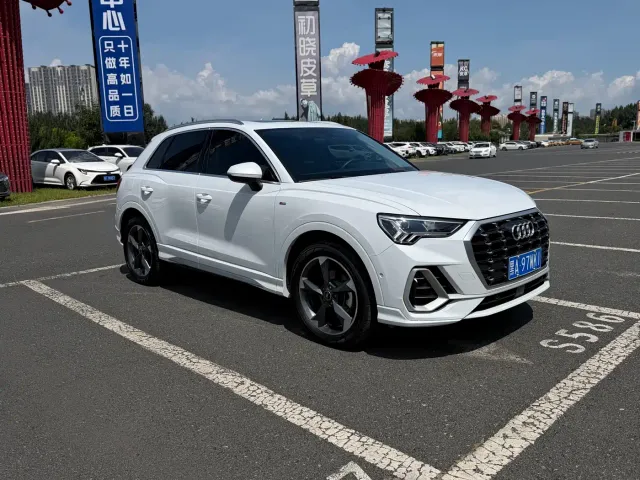 Audi Q3 — Фото автомобиля 3