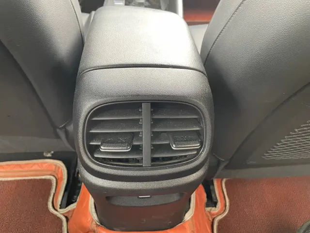 Hyundai Elantra — Фото автомобиля 11