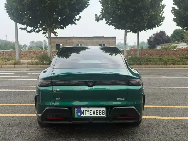 Arcfox Alpha S5 — Фото автомобиля 8