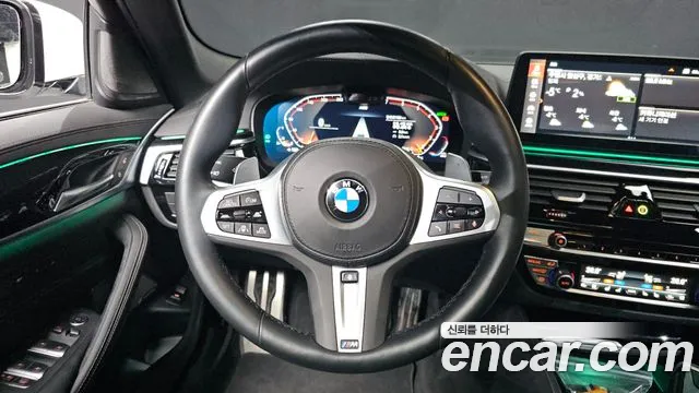 BMW 5-Series — Фото автомобиля 13
