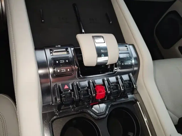 BYD FangChengBao Leopard 8 — Фото автомобиля 13