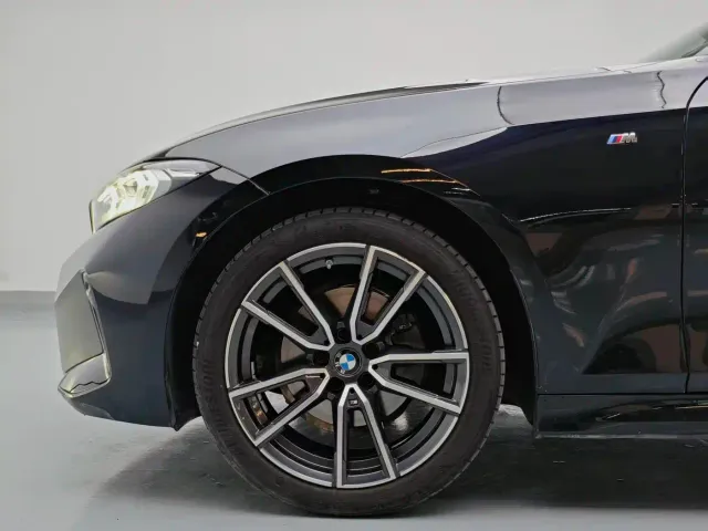 BMW 3 Series — Фото автомобиля 7