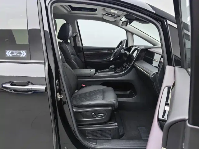 GAC Trumpchi M8 — Фото автомобиля 23