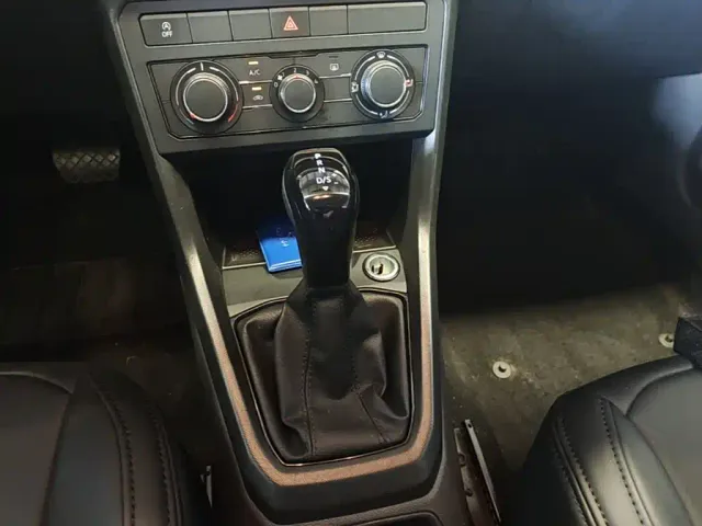 Volkswagen T-Cross — Фото автомобиля 13