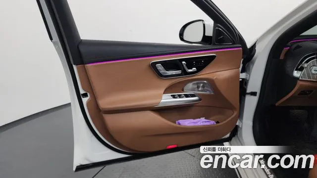 Mercedes-Benz E-Class — Фото автомобиля 22