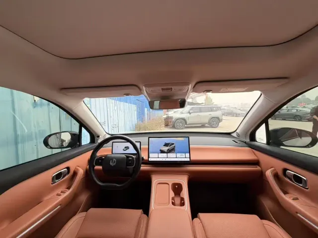 Leapmotor C10 — Фото автомобиля 5
