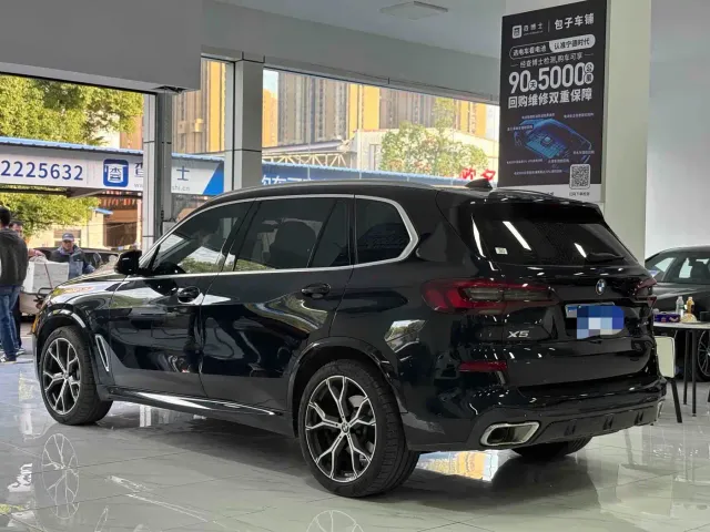 BMW X5 — Фото автомобиля 10