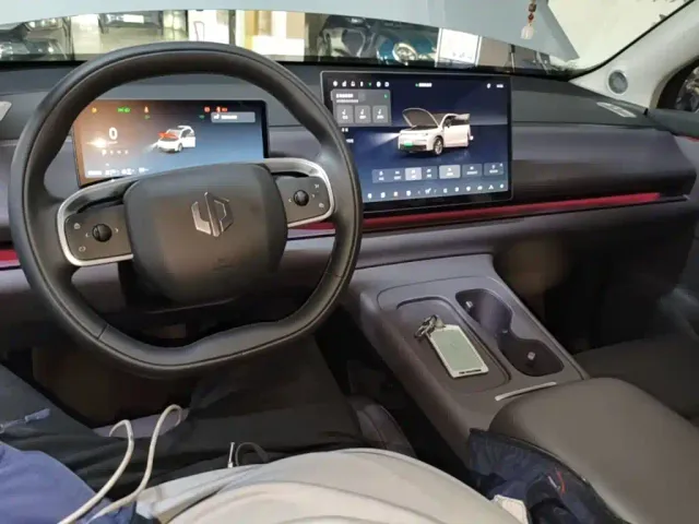 Leapmotor C10 — Фото автомобиля 9