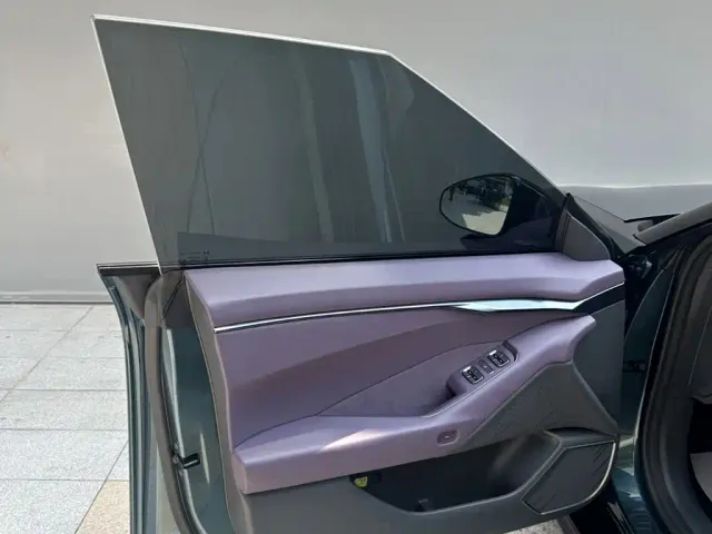 Xpeng P7 — Фото автомобиля 12