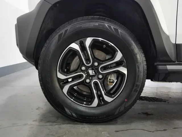 Baojun Yep — Фото автомобиля 17