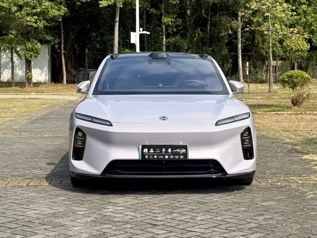 Nio ET5 Touring — Фото автомобиля 2