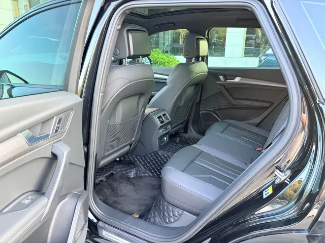 Audi Q5L — Фото автомобиля 7