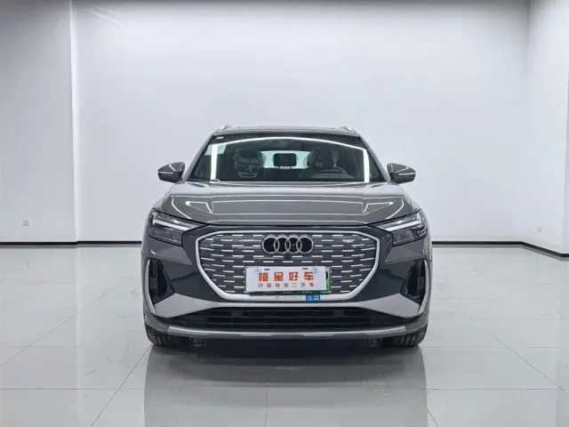 Audi Q4 e-tron — Фото автомобиля 2