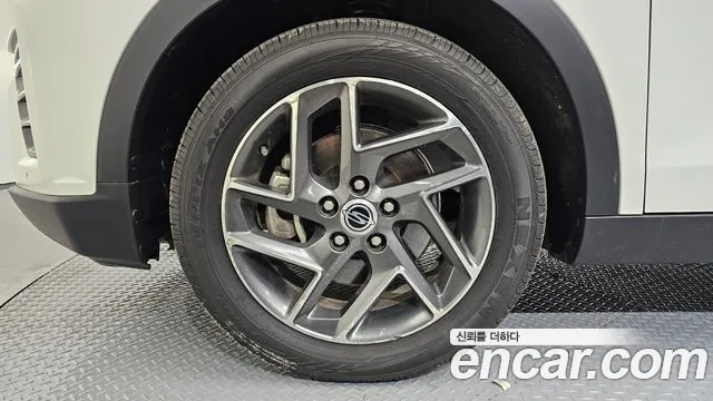 KG_Mobility_Ssangyong TIBOLI Very New Tivoli Бензин 1.5 2WD — Фото автомобиля 5