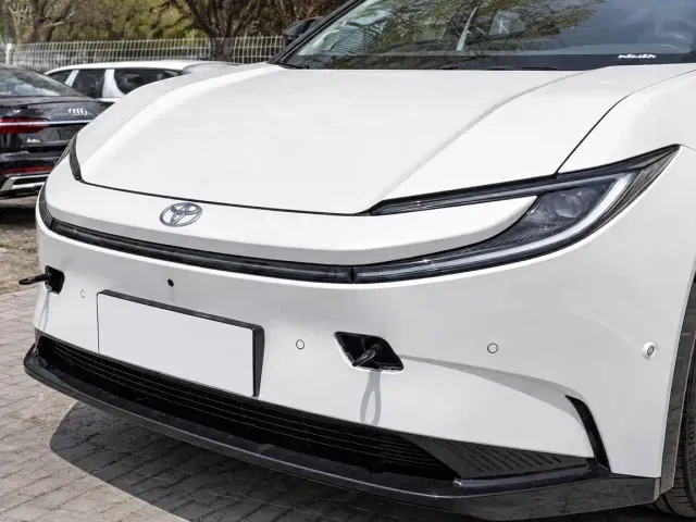 Toyota bZ5 — Фото автомобиля 15