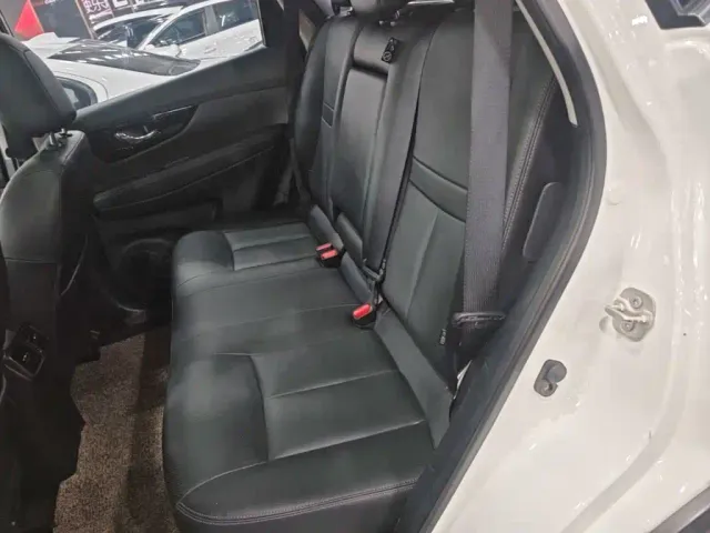 Nissan X-Trail — Фото автомобиля 16