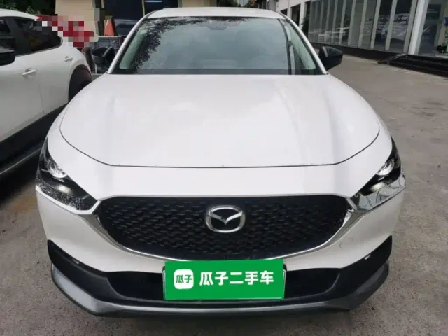 Mazda CX-30 EV — Фото автомобиля 2