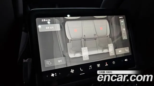Tesla Model Y — Фото автомобиля 19