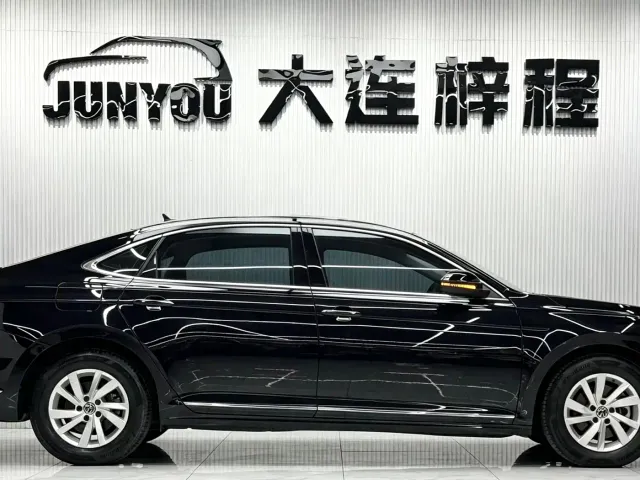 Volkswagen Passat — Фото автомобиля 8
