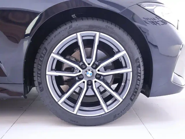 BMW 3 Series — Фото автомобиля 6