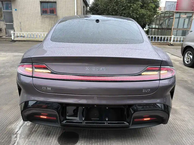 Xiaomi SU7 — Фото автомобиля 5
