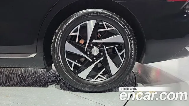 Hyundai Grandeur Grandeur (New) Hybrid — Фото автомобиля 6