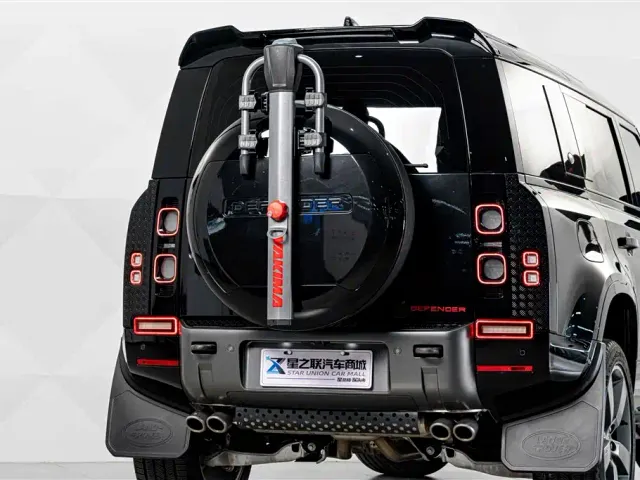 Land Rover Defender — Фото автомобиля 7