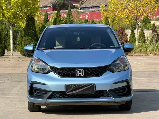 Honda Fit — Фото автомобиля 2
