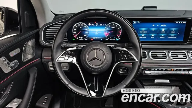 Mercedes-Benz GLE-Class — Фото автомобиля 2