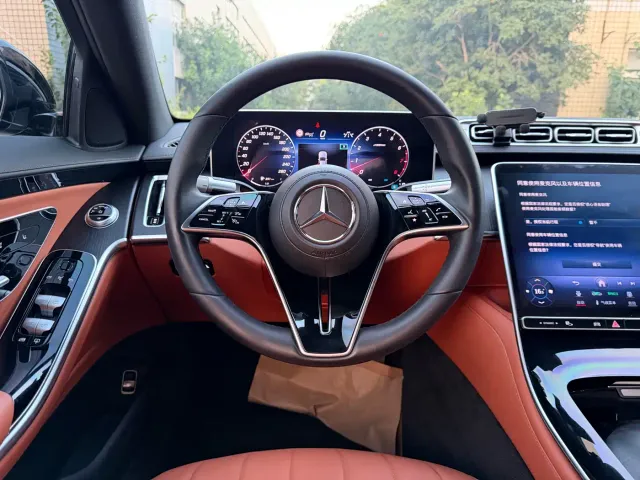 Mercedes-Benz S-Class — Фото автомобиля 11