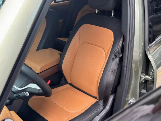 Land Rover Defender — Фото автомобиля 5