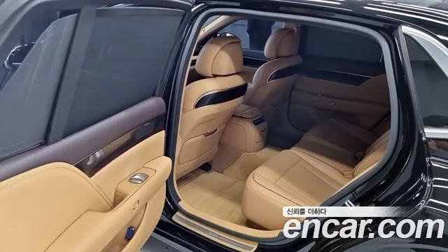 Genesis G90 Бензин 3.5 турбо AWD — Фото автомобиля 11