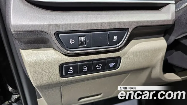 Kia Canival — Фото автомобиля 13