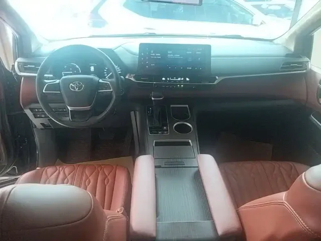 Toyota Granvia — Фото автомобиля 9