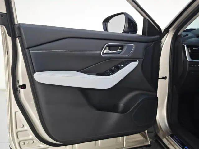 Nissan X-Trail — Фото автомобиля 12