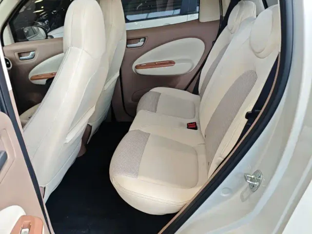 Wuling Hongguang Mini EV — Фото автомобиля 16