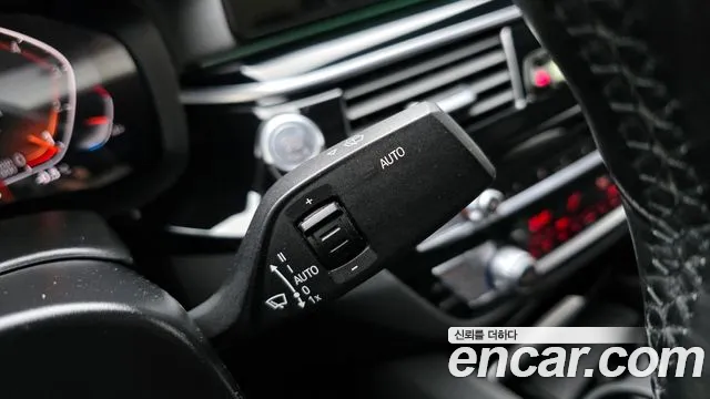 BMW 5-Series 5 серия (G30) 530i xDrive M Sport — Фото автомобиля 18