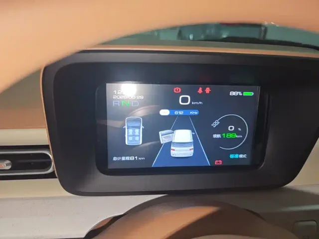 Wuling Hongguang Mini EV — Фото автомобиля 11