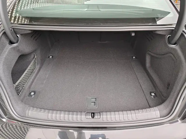 Audi A6L — Фото автомобиля 9