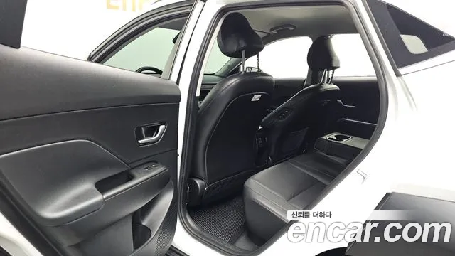 Hyundai Kona SX2 — Фото автомобиля 18