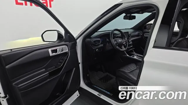 Ford Explorer 6th Gen — Фото автомобиля 15